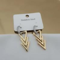 Çelik üçgen  model silver halkalı küpe 