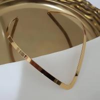 Gold renk v model plaka kolye kolye