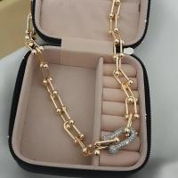 Özel seri marka model silver taşlı kolye 