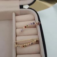 Renkli taşlı çoklu görünümlü tek delikli küpe 