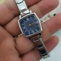 Silver kordonu lastikli model lacivert detaylı saat