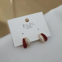 Vip mini model bordo renk taşlı küpe 