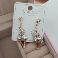 Vip taşlı cicekli model küpe