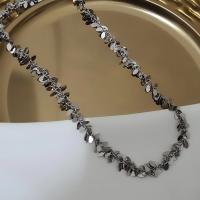 Yaprak pullu silver renk kolye 60 cm