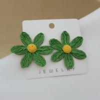 Yeşil renk hasır küpe 